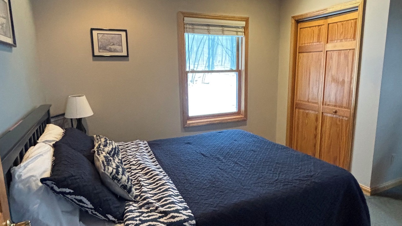 Photo of Bedroom in Mountainside