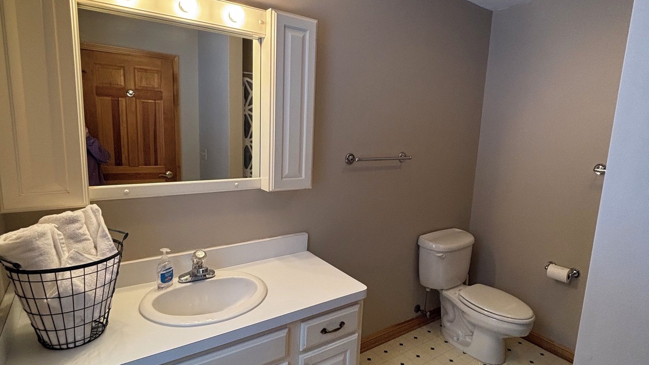 Photo of Bathroom in Mountainside