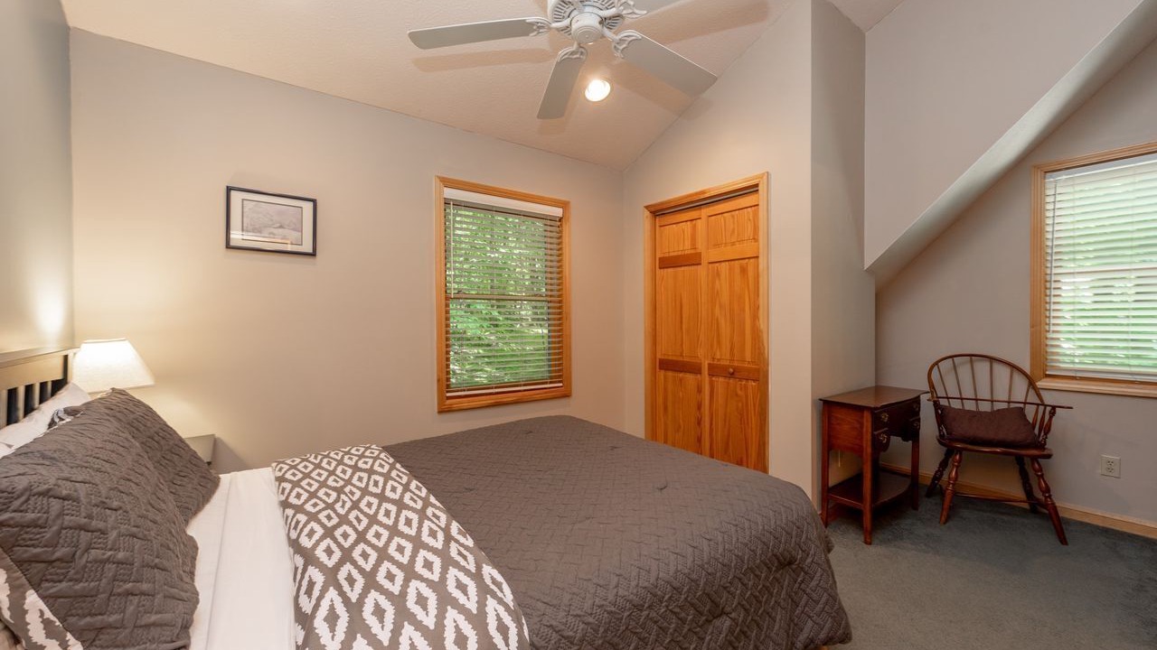 Photo of Bedroom in Mountainside