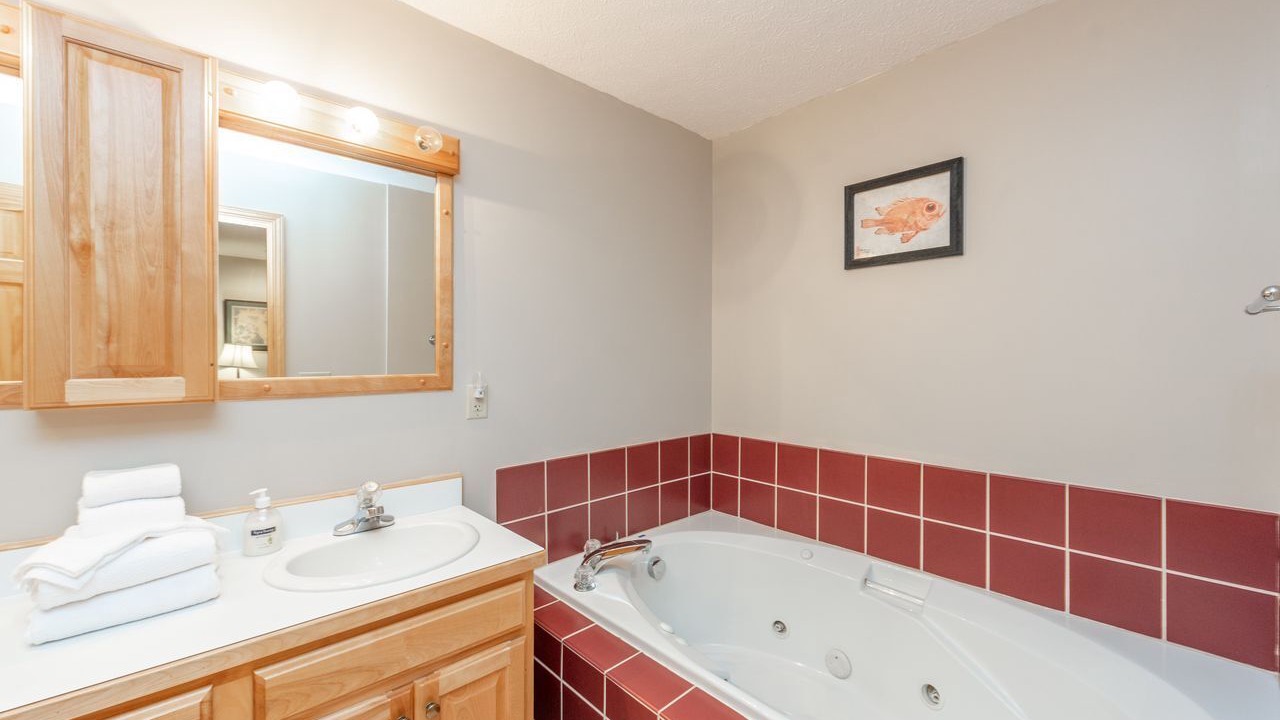 Photo of Bathroom in Mountainside