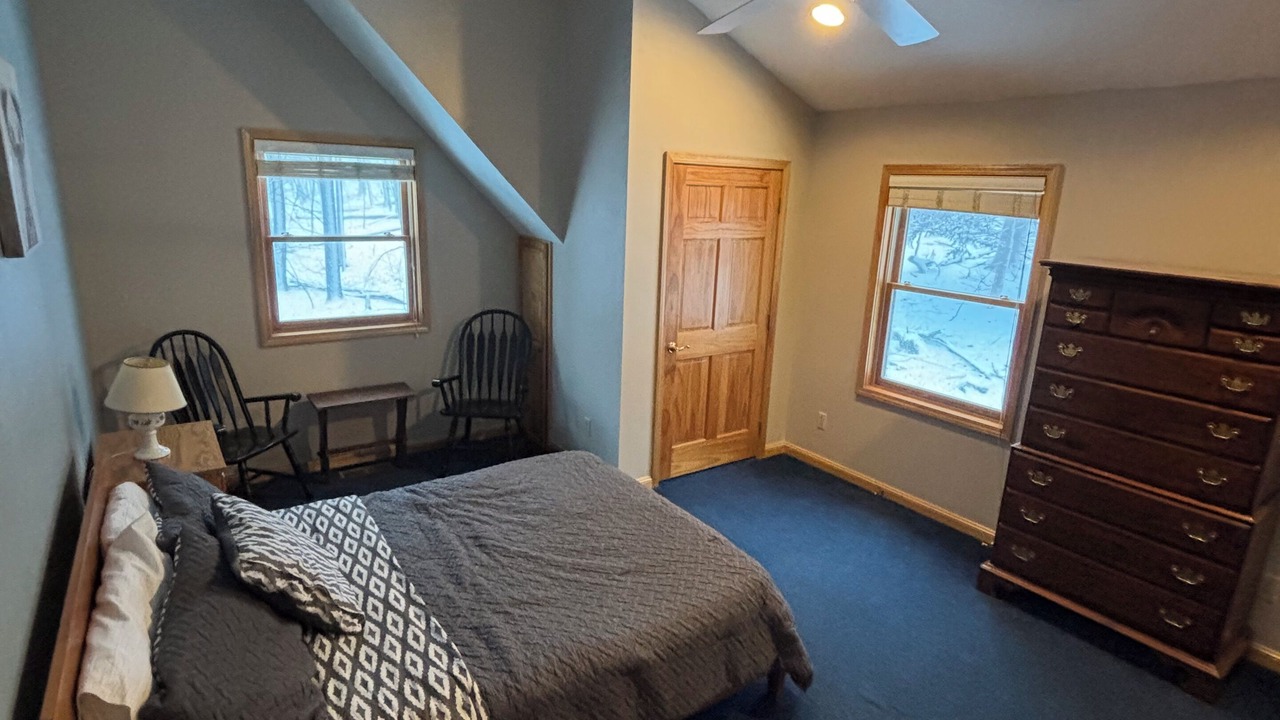 Photo of Bedroom in Mountainside