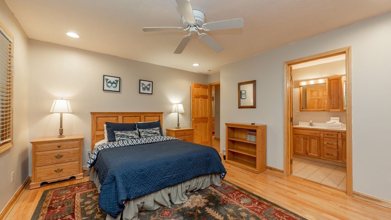 Photo of Bedroom in Mountainside