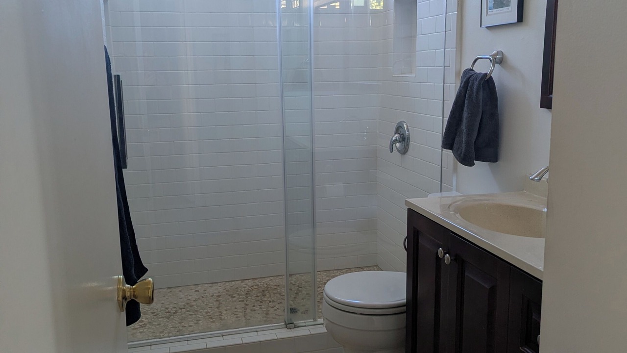 Photo of Bathroom in Duarte