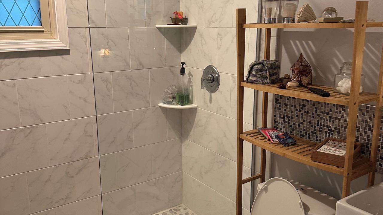 Photo of Bathroom in Arundel on the Bay