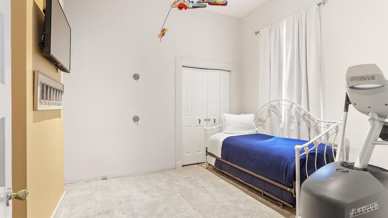 Photo of Bedroom in Audubon