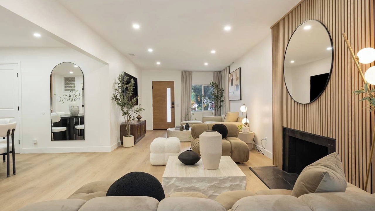 Photo of Livingroom in South of Conant