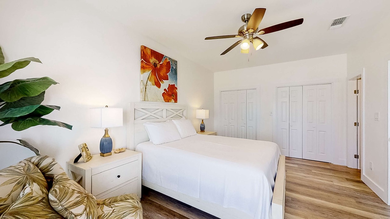 Photo of Bedroom in Surf Side Shores