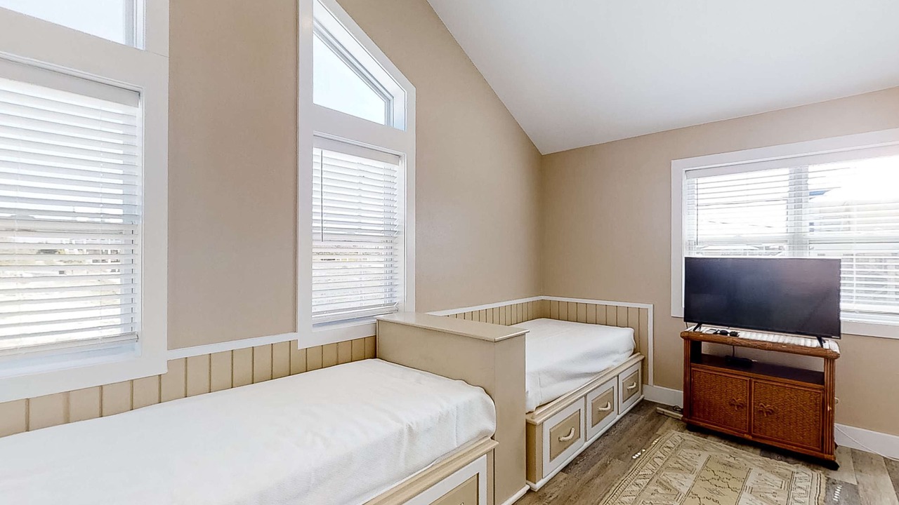 Photo of Bedroom in Surf Side Shores