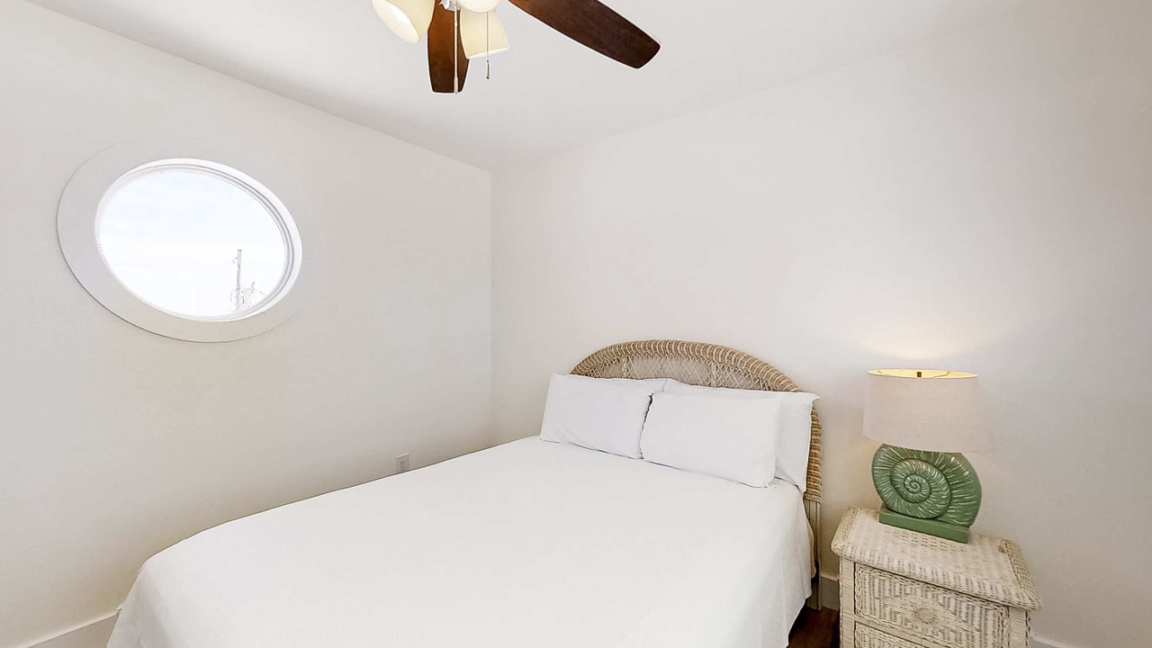 Photo of Bedroom in Surf Side Shores