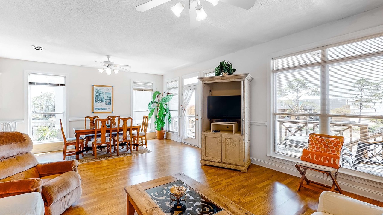Photo of Livingroom in Audubon Place