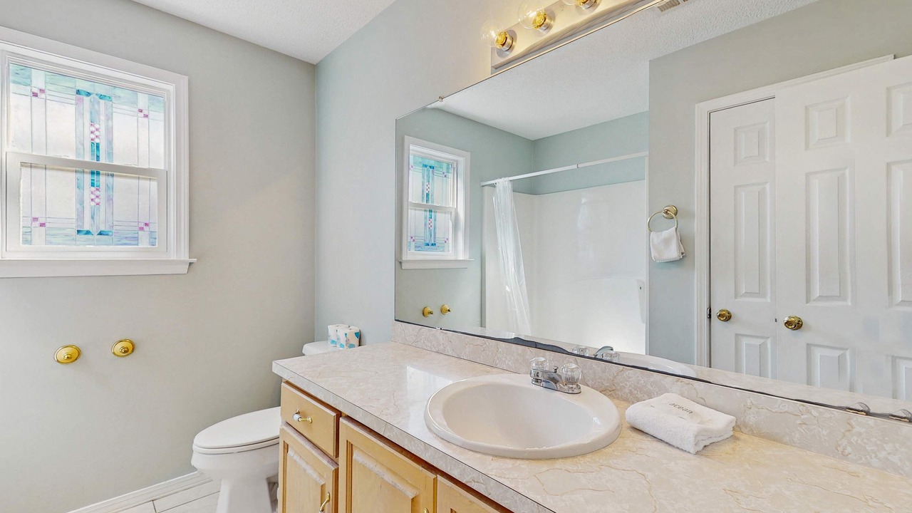 Photo of Bathroom in Audubon Place