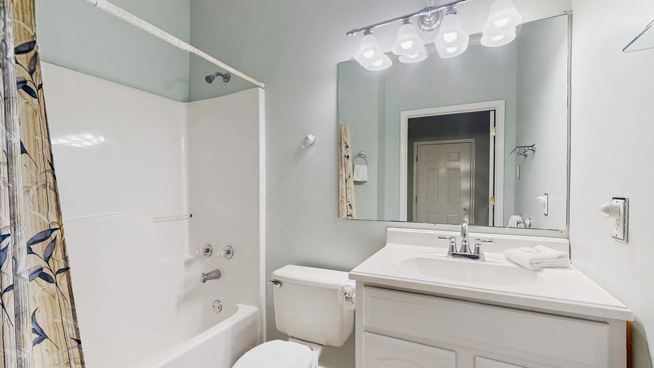Photo of Bathroom in Audubon Place