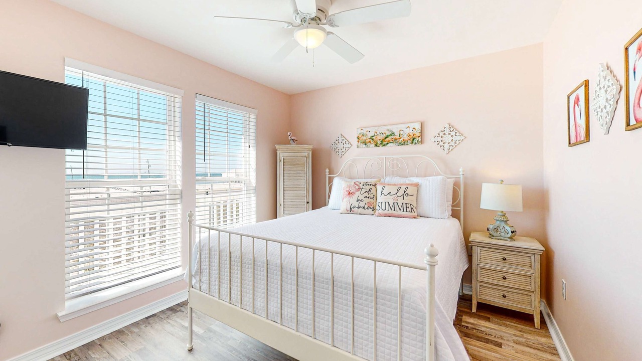 Photo of Bedroom in Dauphin Island