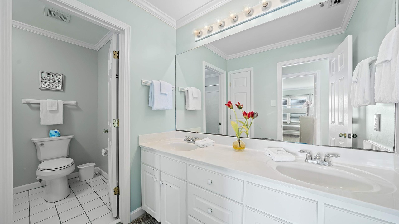 Photo of Bathroom in Audubon Place