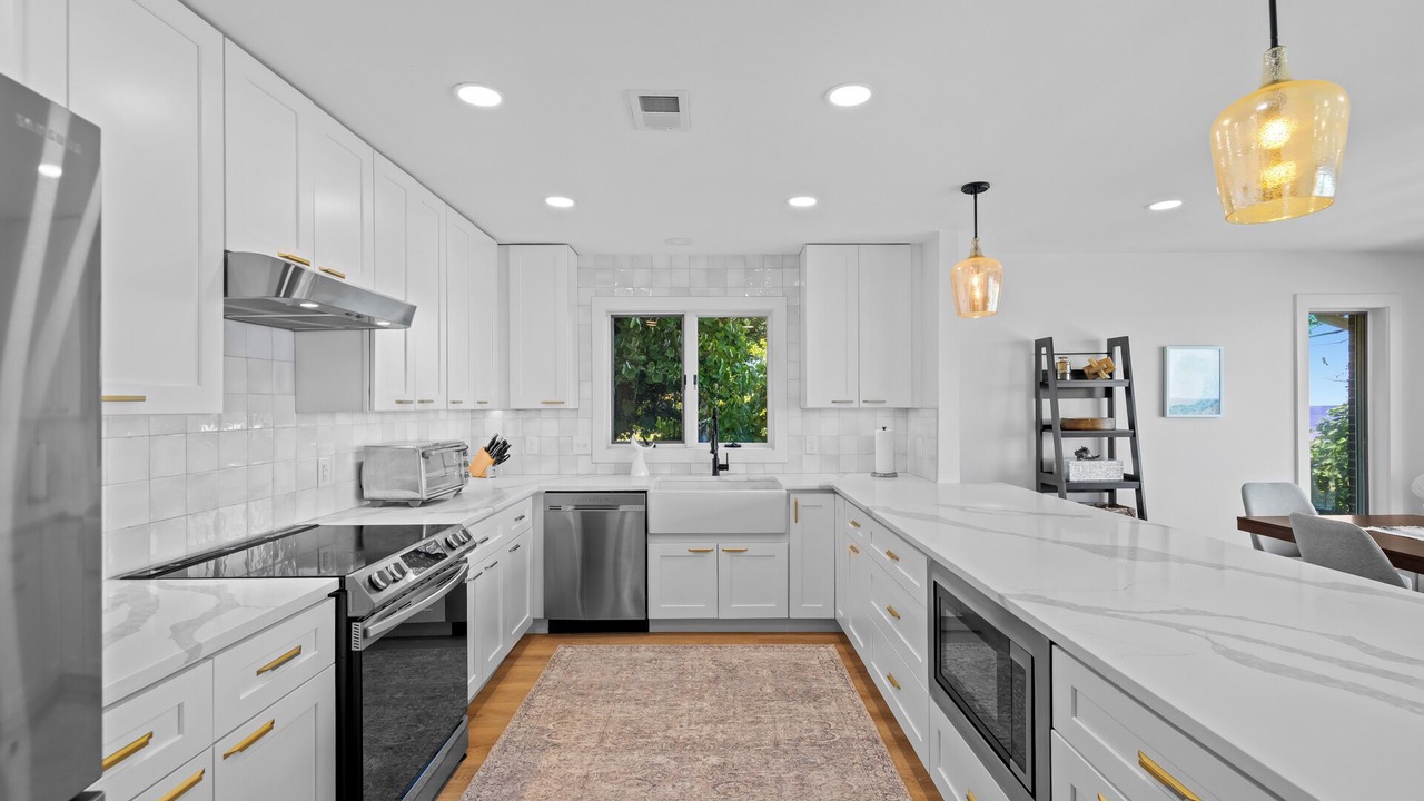 Photo of Kitchen in Calvert Beach-Long Beach