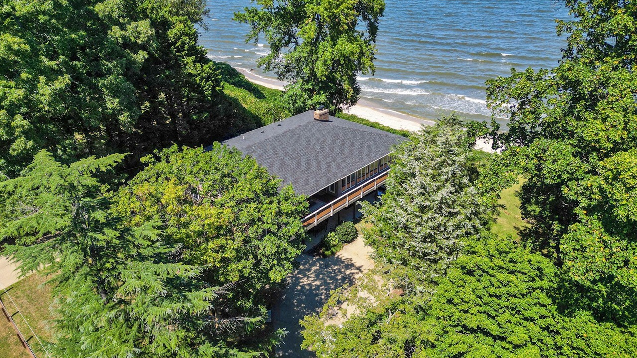 Photo of Outdoor in Calvert Beach-Long Beach