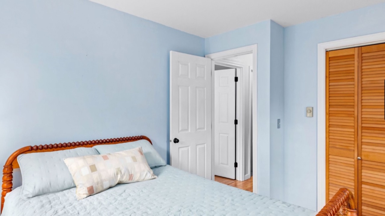 Photo of Bedroom in Brewster