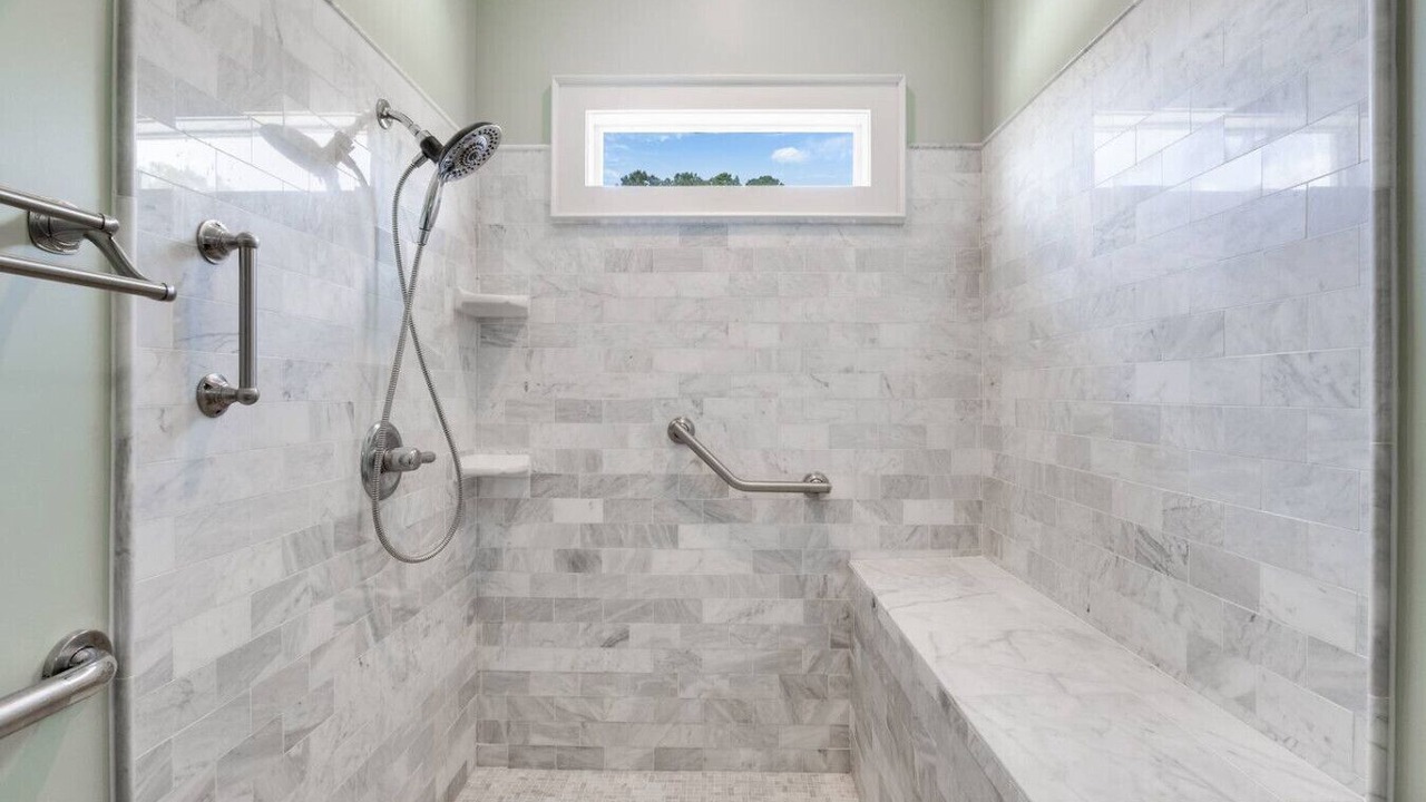 Photo of Bathroom in St. Martinville