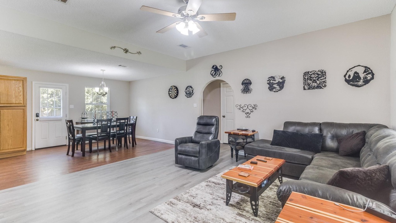 Photo of Bedroom in Ocean Springs