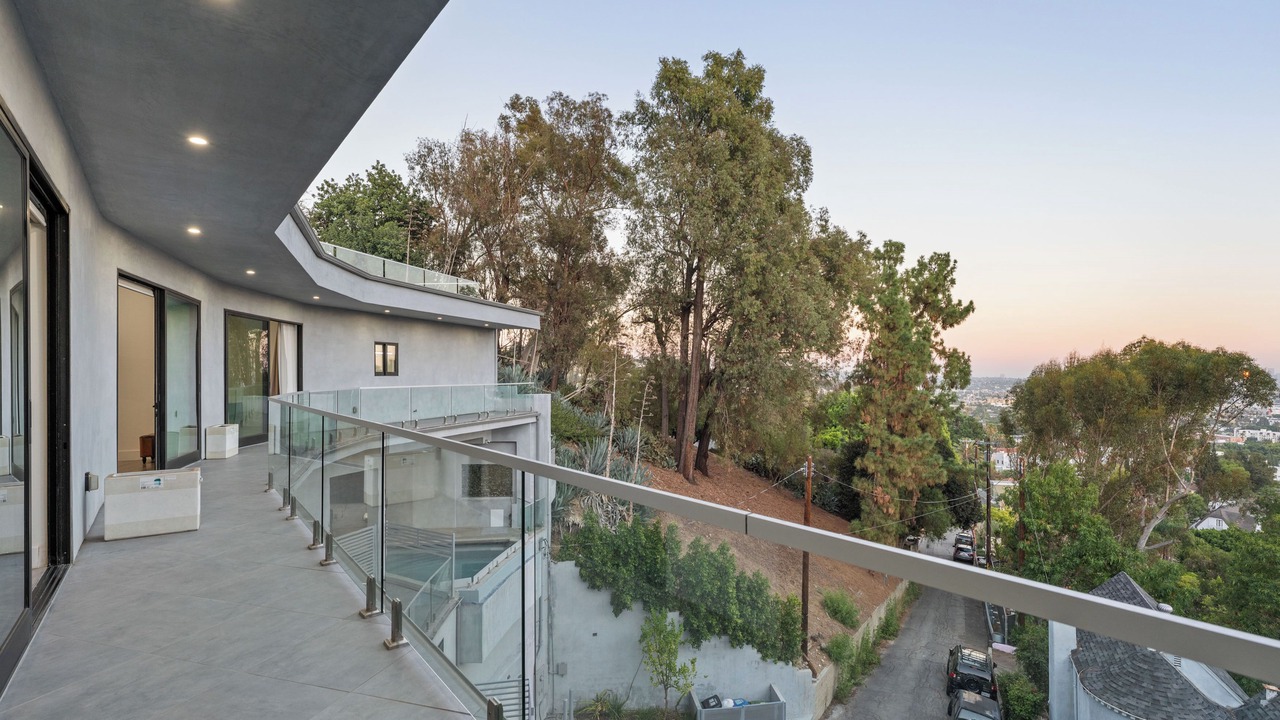 Photo of Outdoor in Hollywood Hills