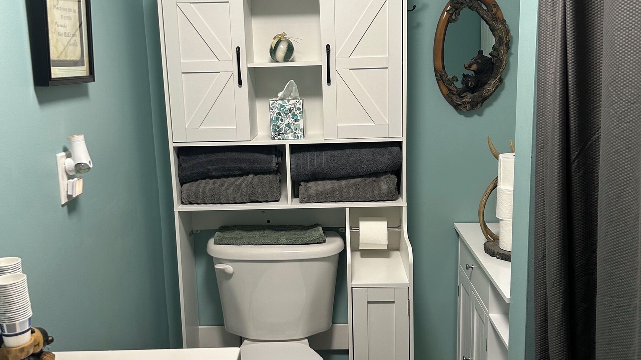 Photo of Bathroom in Redgranite