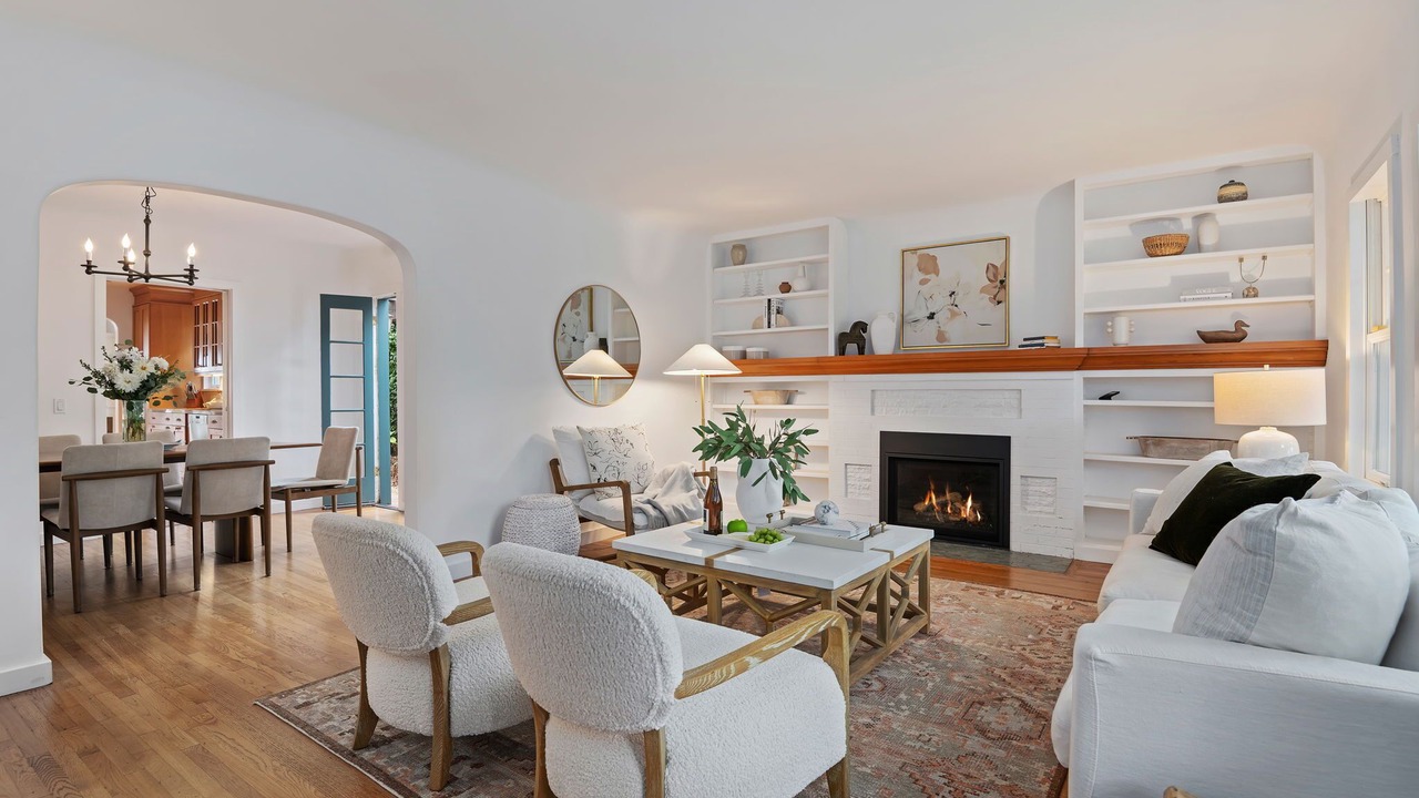Photo of Livingroom in Oak Park
