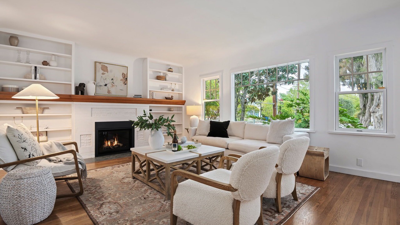 Photo of Livingroom in Oak Park