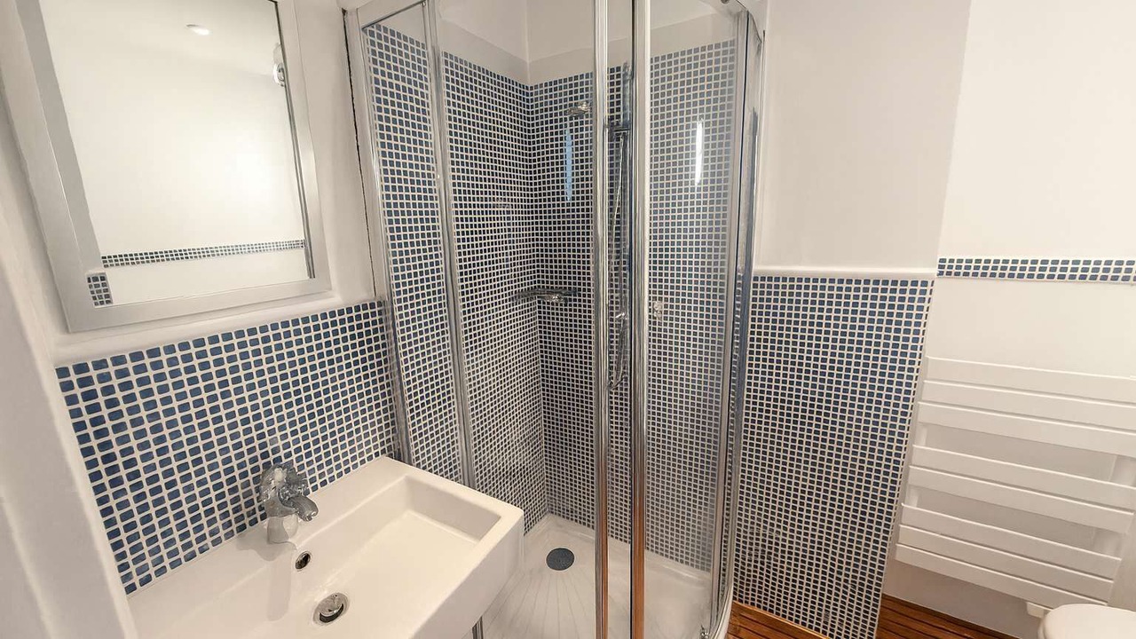 Photo of Bathroom in Les Iles
