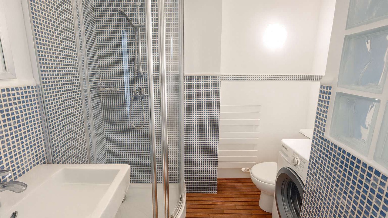 Photo of Bathroom in Les Iles