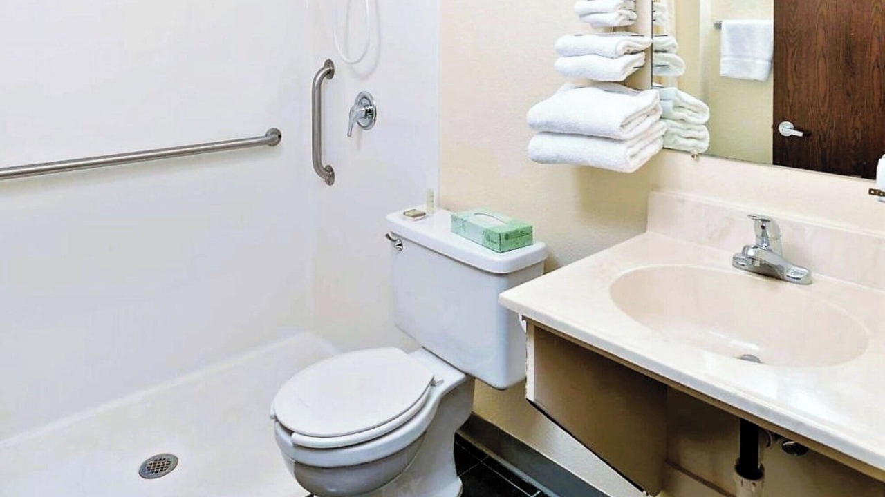 Photo of Bathroom in Staples