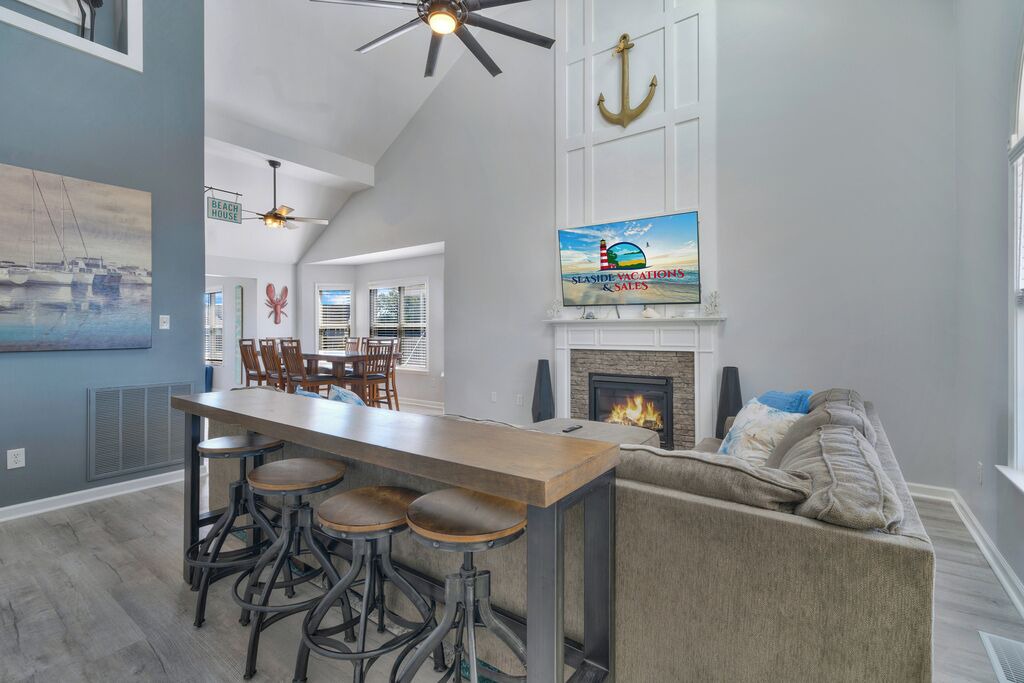 Photo of Livingroom in Captain's Cove
