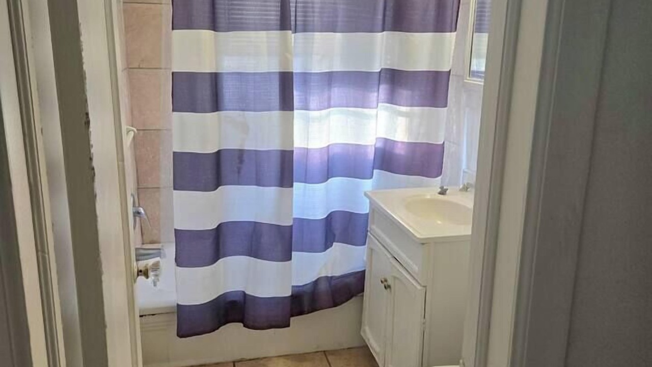 Photo of Bathroom in Victory