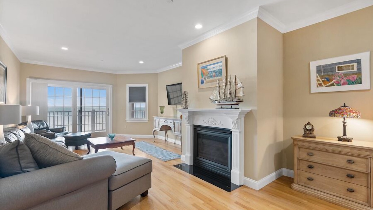 Photo of Livingroom in Falmouth Heights
