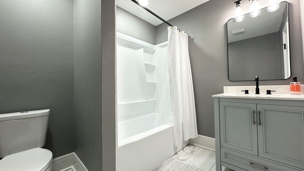 Photo of Bathroom in Dillard