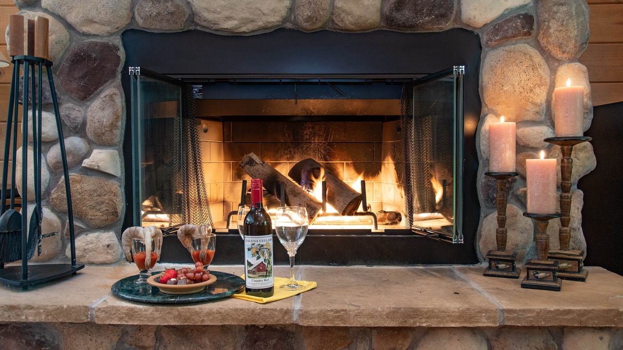 Photo of Livingroom in The Galena Territory