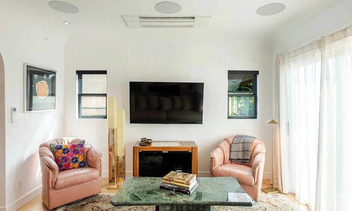 Photo of Livingroom in Los Angeles
