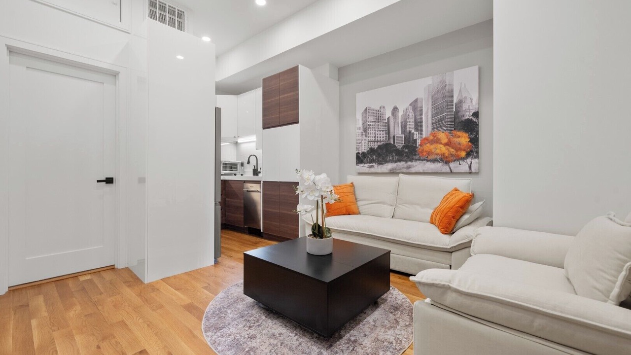 Photo of Livingroom in Fenway–Kenmore