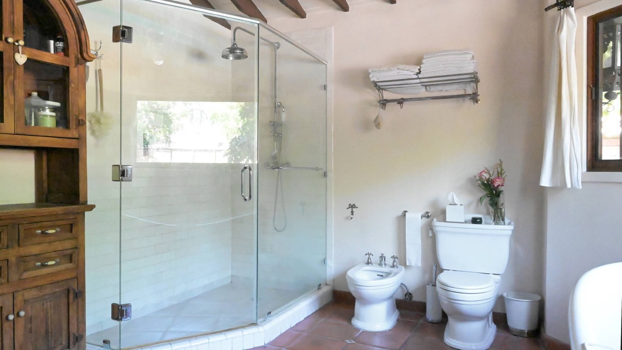 Photo of Bathroom in Valley Village