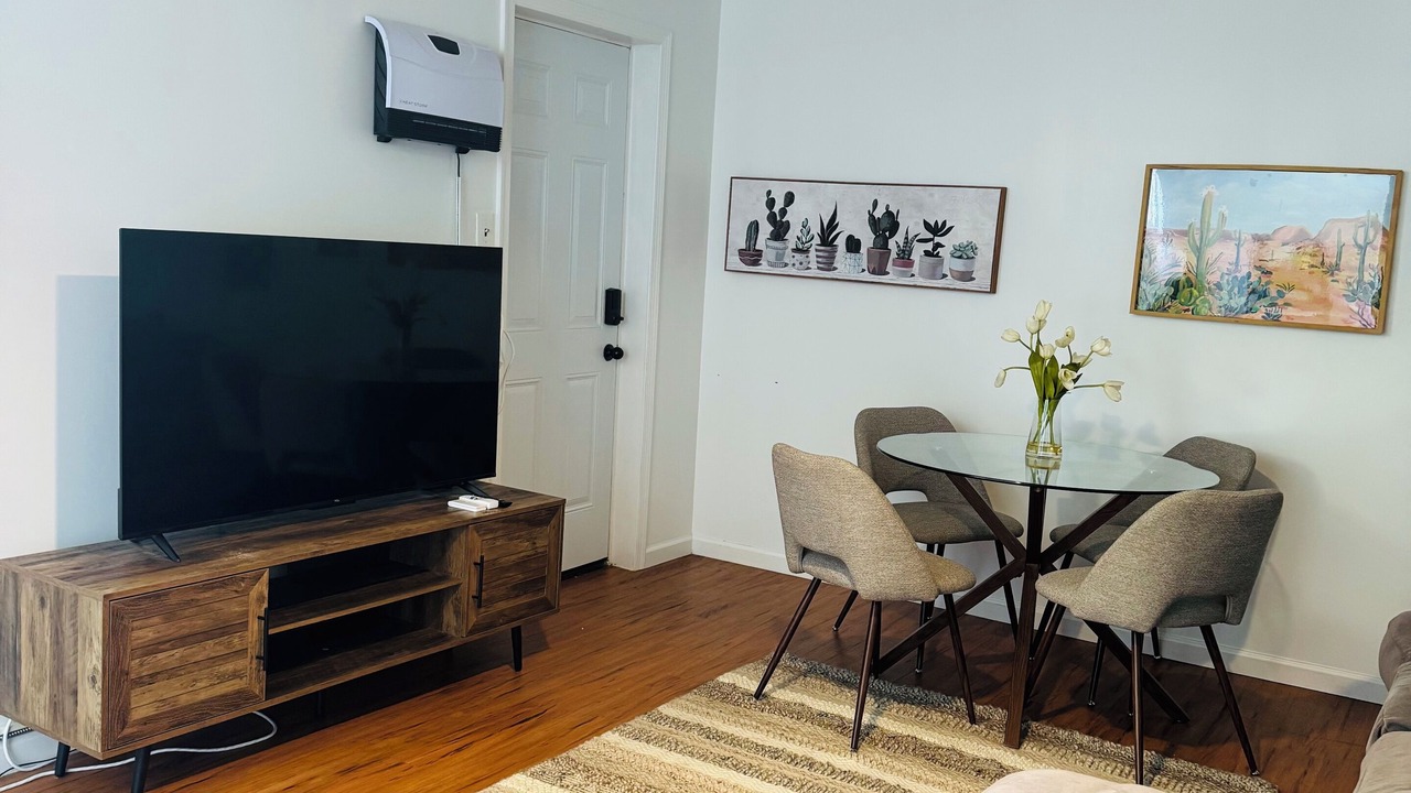 Photo of Livingroom in Upper Marlboro