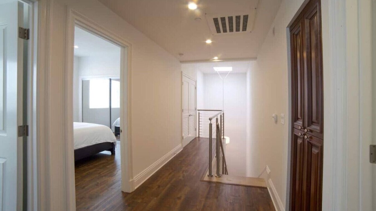 Photo of Bedroom in Pico - Robertson