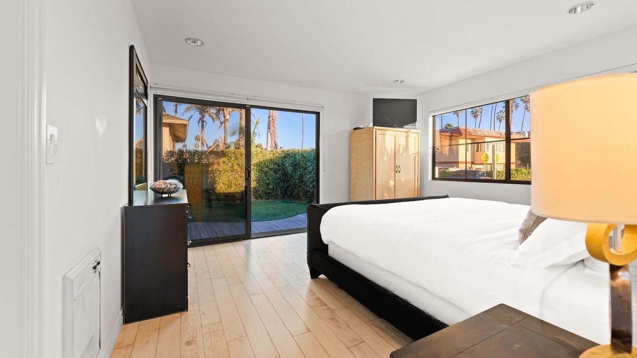 Photo of Bedroom in Pierpont Bay