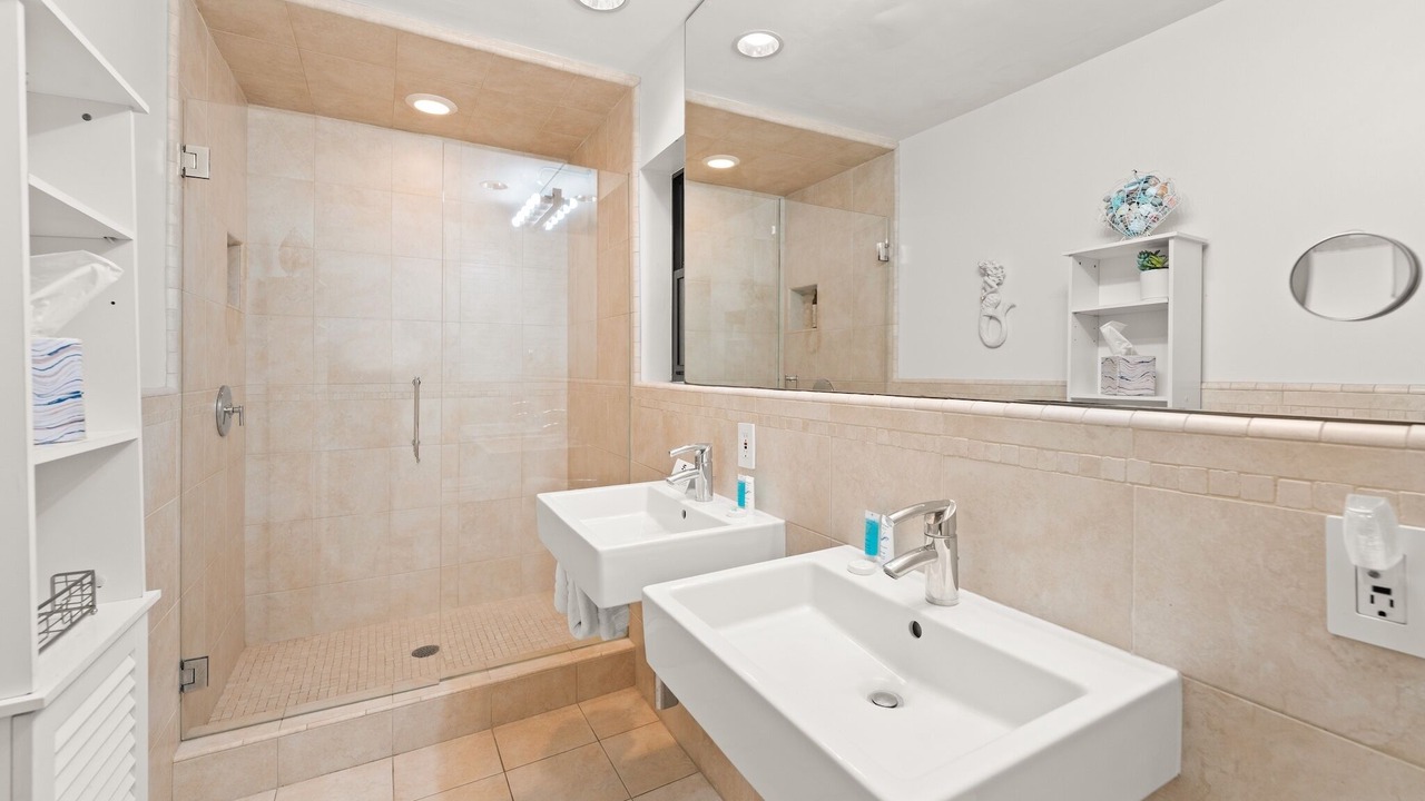 Photo of Bathroom in Pierpont Bay