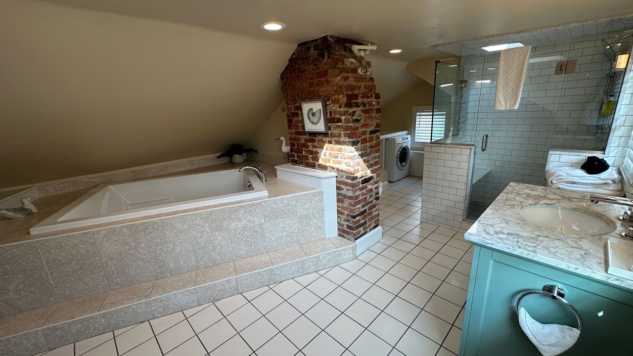 Photo of Bathroom in Historic Hill