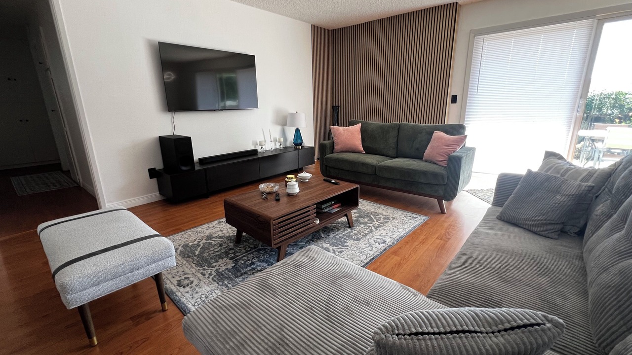 Photo of Livingroom in West Hills