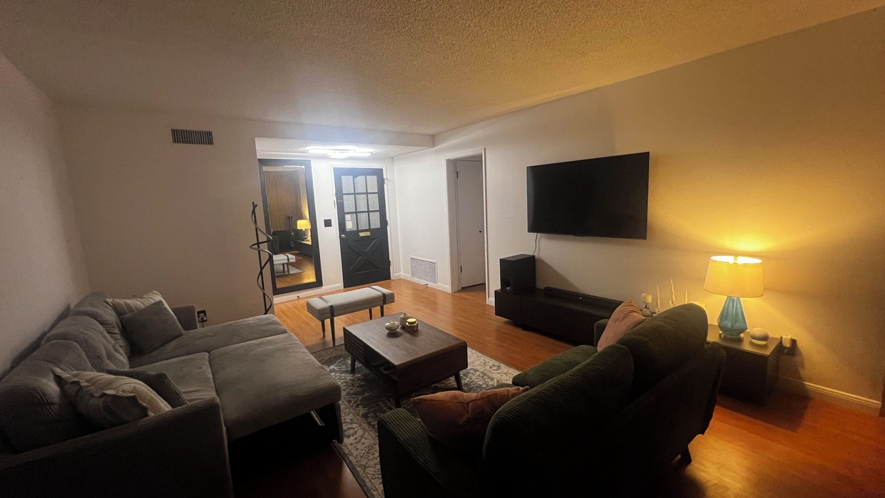 Photo of Livingroom in West Hills