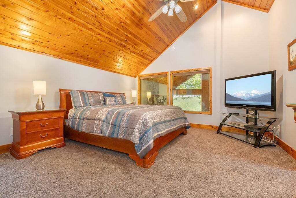 Photo of Bedroom in Mountainside