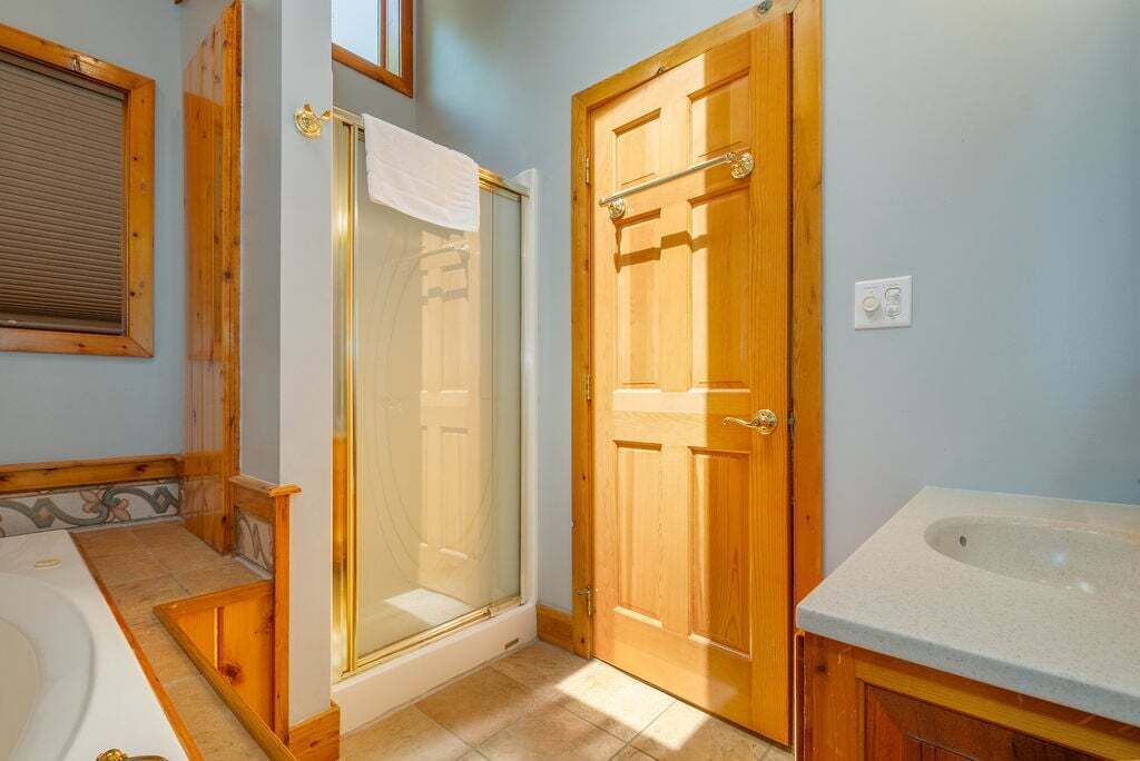 Photo of Bathroom in Mountainside