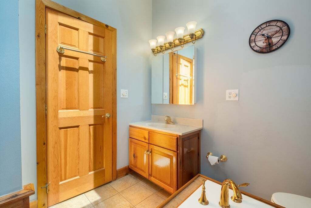 Photo of Bathroom in Mountainside