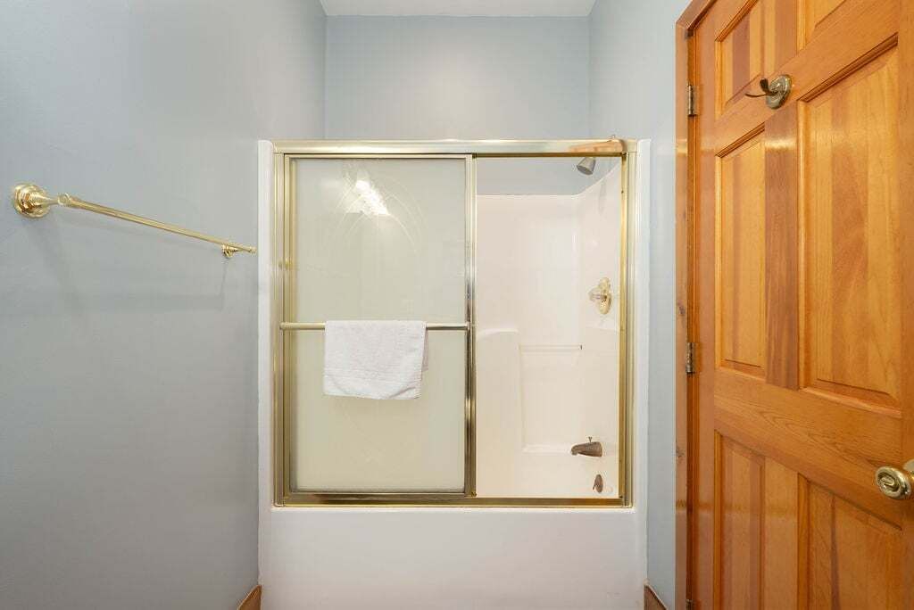 Photo of Bathroom in Mountainside