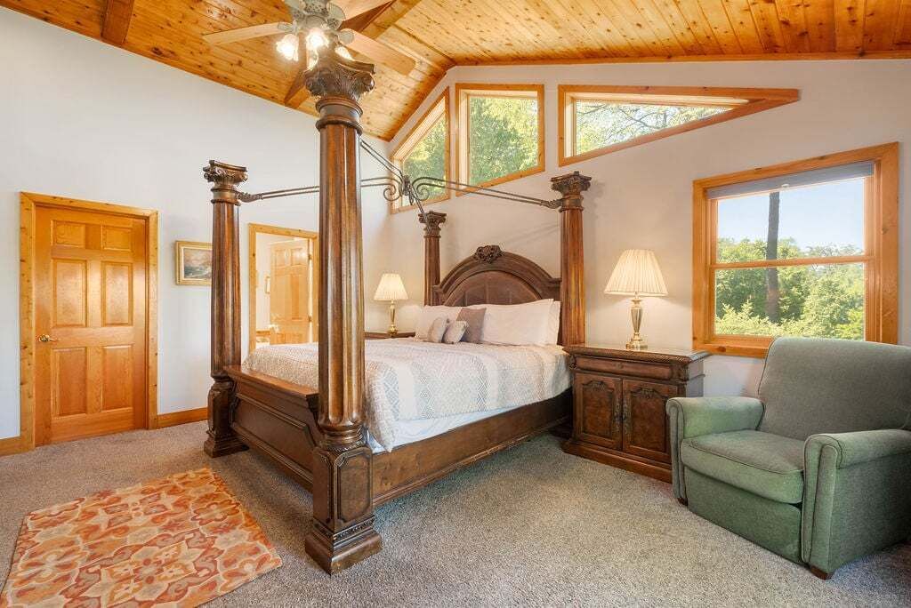 Photo of Bedroom in Mountainside